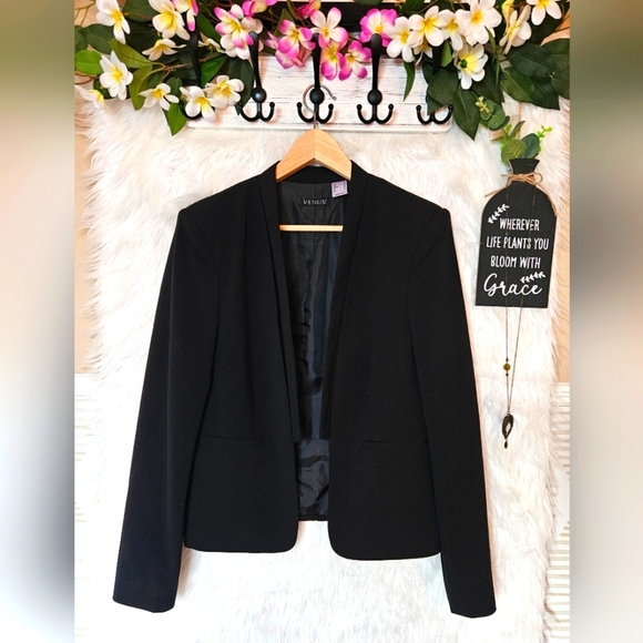 VENUS Jackets & Blazers - Venus Tailored Open Front Fold Lapel Cropped Blazer